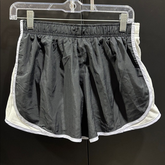 Nike Dri-Fit Running, panty lined, mesh panels, drawstring elastic waist - Picture 3 of 7